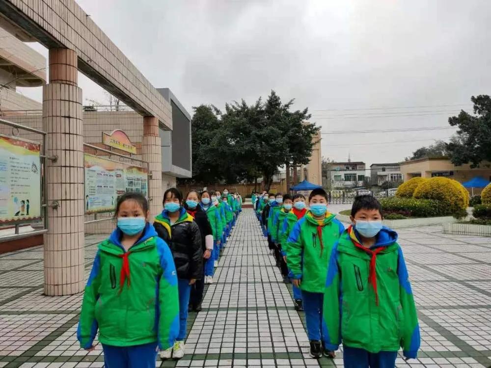 春风十里，不如学雷锋的你——双流区九江小学开展学习雷锋活动