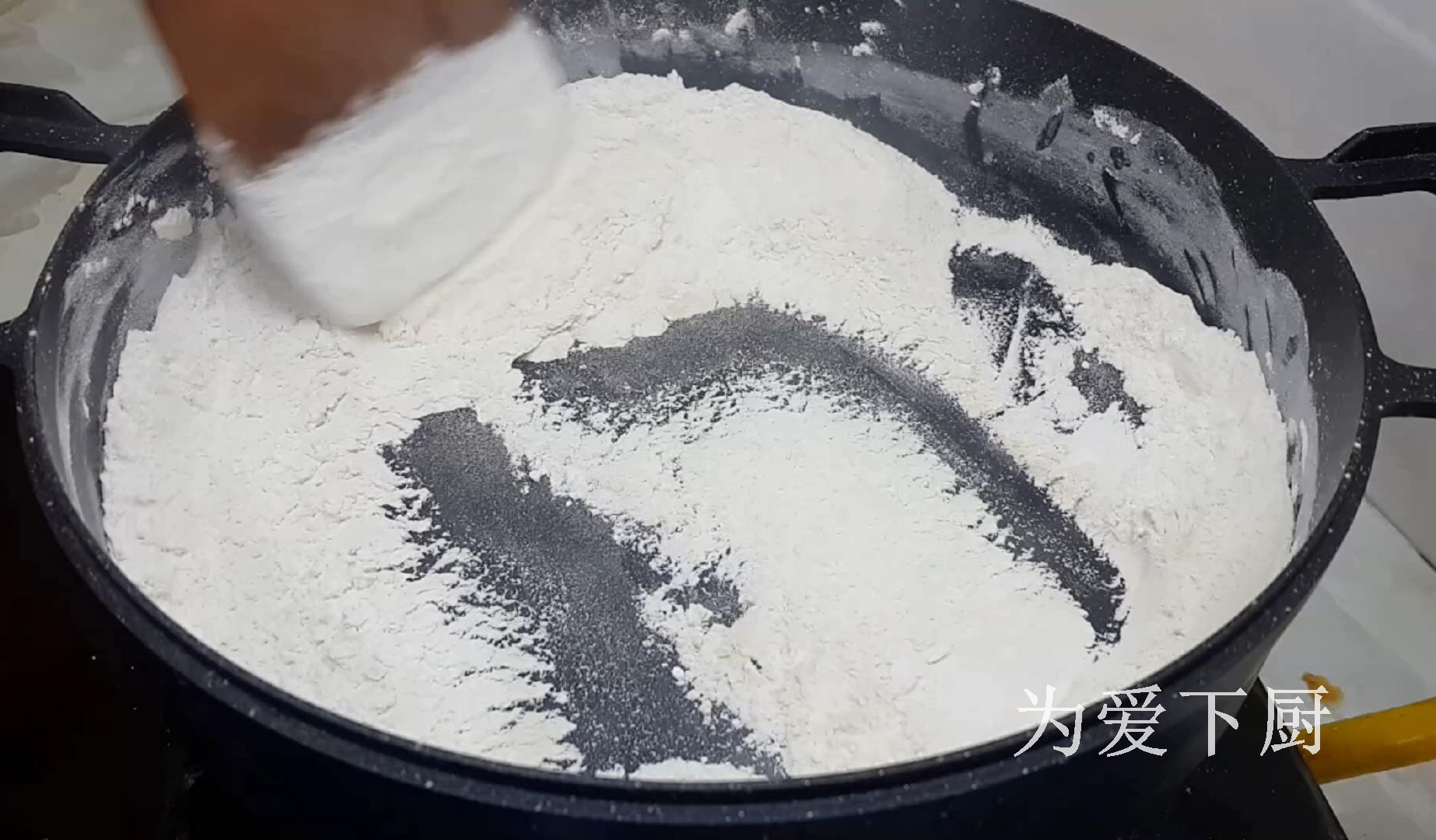 糯米粉這樣做才過癮，加半斤豆沙，軟糯又香甜，比雪媚娘還好吃