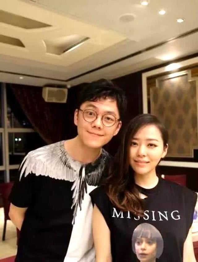 张靓颖直播被骂小三，当场怒怼黑粉：那个说小三的给我滚出去