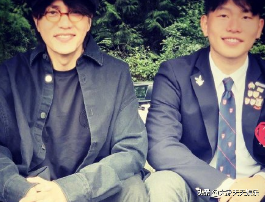 合照|陈坤儿子晒合照为陈坤庆生 俩人站在一起像兄弟，陈坤的颜值太能打了