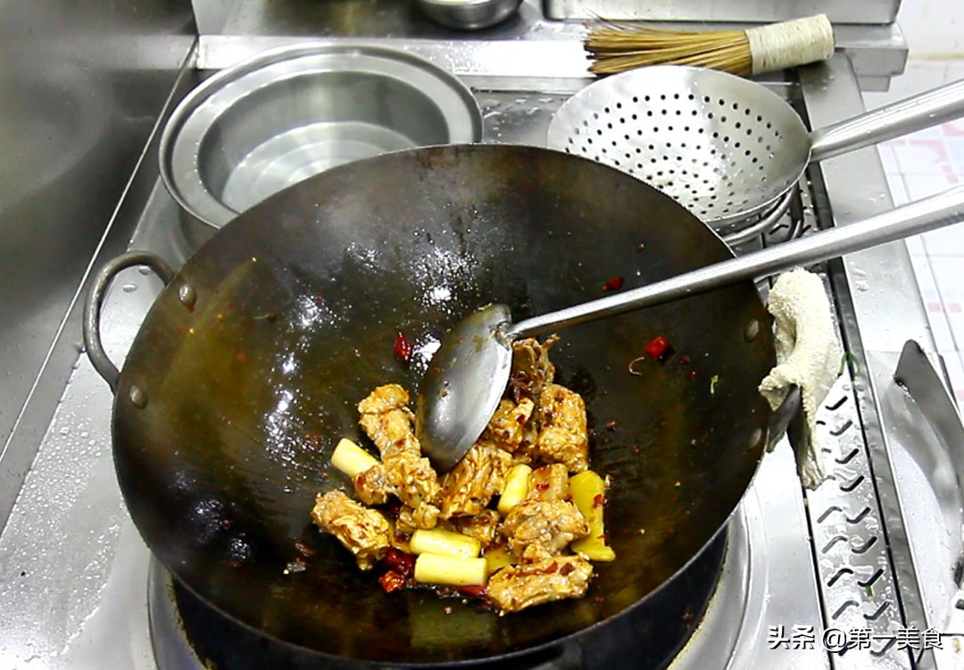 圖片[7]-大廚教你風(fēng)味大排新吃法 全家人都愛吃-起舞食譜網(wǎng)