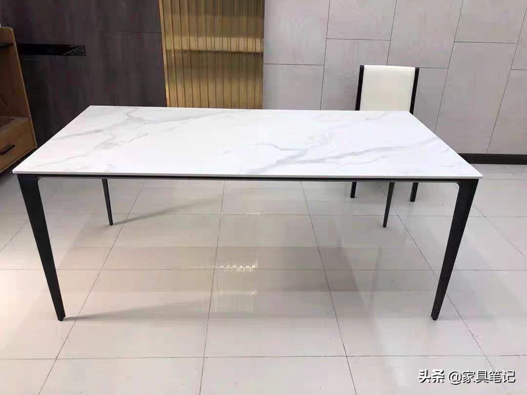 你心中是否还在将全铝家具和实木家具进行对比，至少我已经释怀