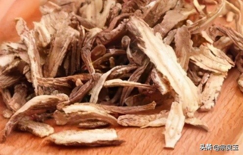 缓解心律失常，治疗心绞痛，中医**用的是它
