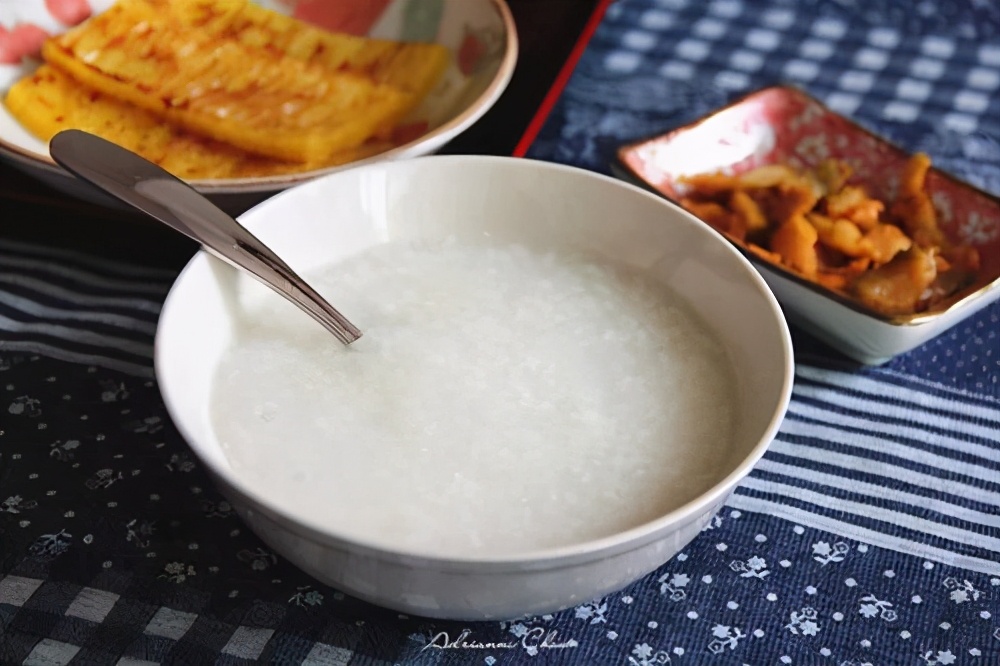 經(jīng)常喝牛奶、大米粥能養(yǎng)胃嗎？辟謠：這6大“養(yǎng)胃”食物都不靠譜