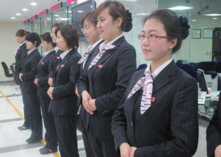 中国已有银行破产，央行出资34亿都没救回，那么欠银行的钱用还吗