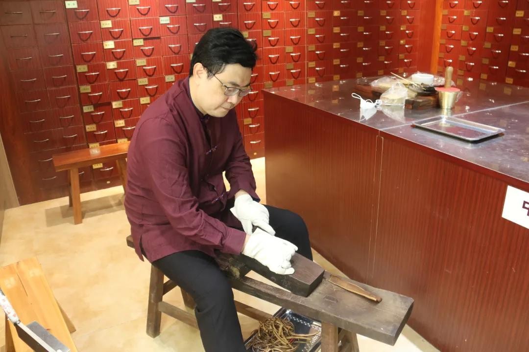 采芝林中药非遗文化体验馆开张试业啦