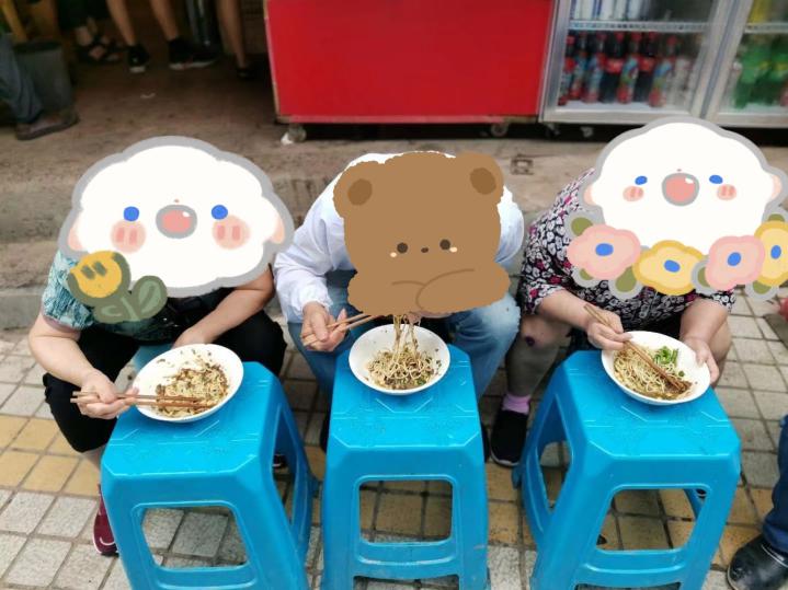 外地人如何看待重庆小面？让人大汗淋漓，却有着家和亲情的味道