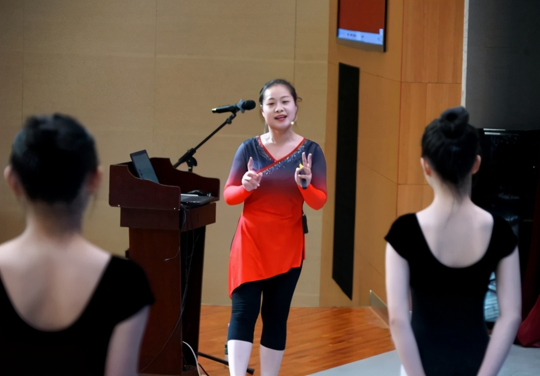 湖南医药职专举办教师教学技能比赛“十分钟片段教学竞赛”