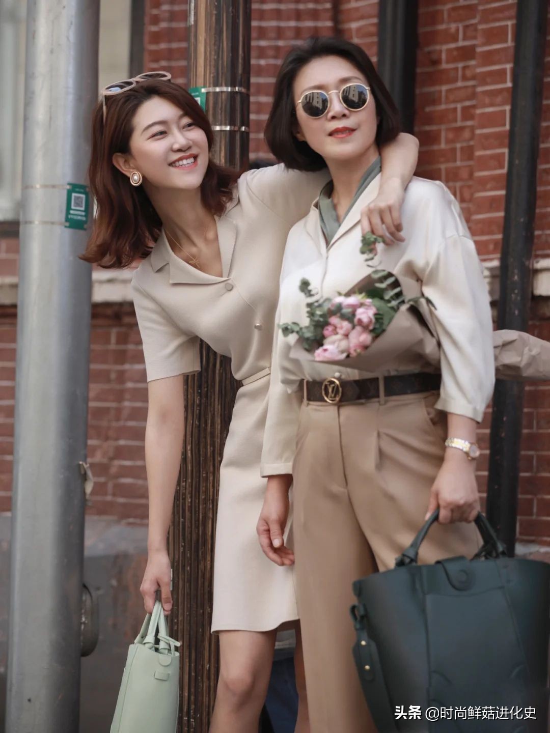 Summer leggings are collected first. This year, a new pair of pants