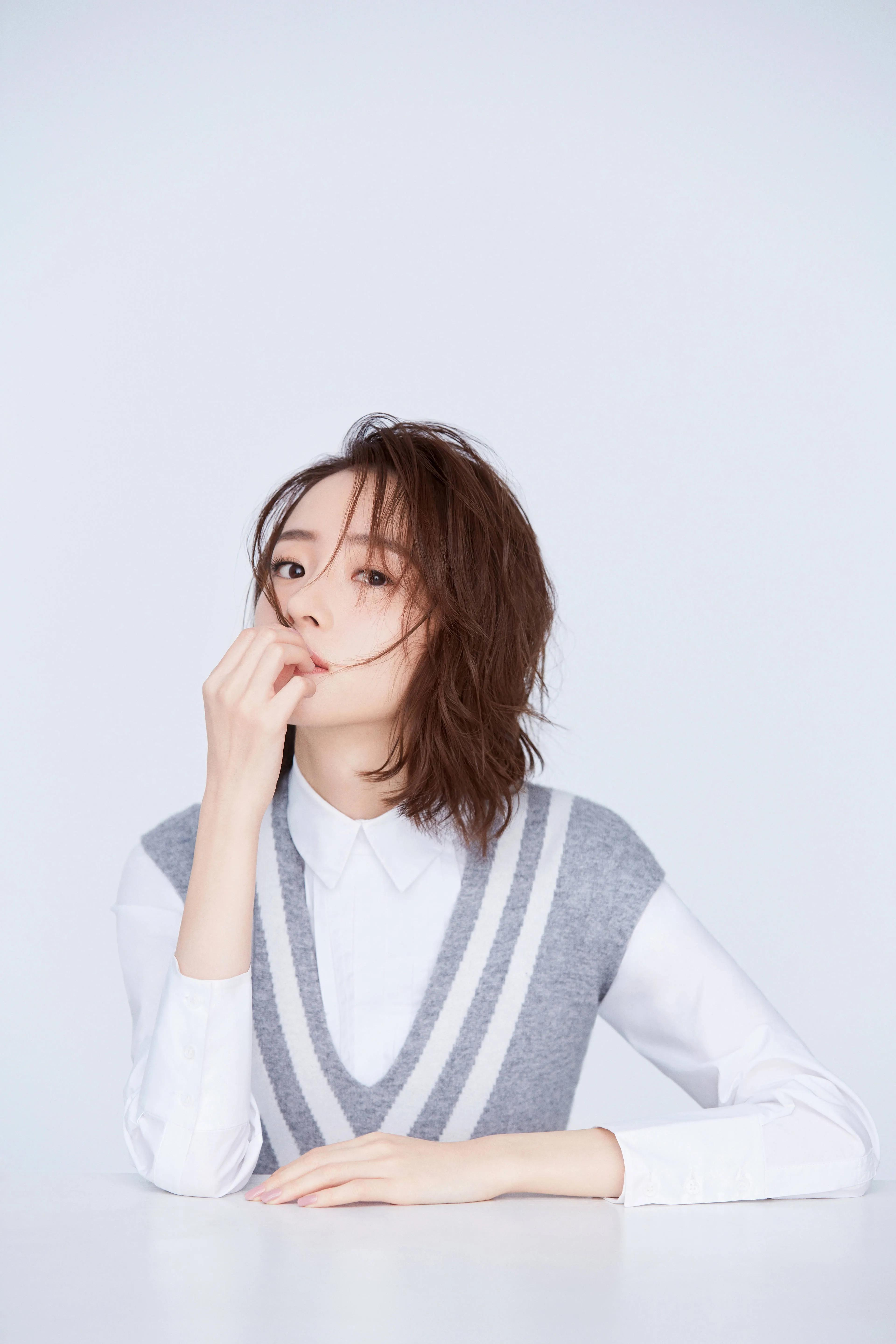 双胞胎姐妹，一个进娱乐圈一个出国留学，选择不同，人生也不同