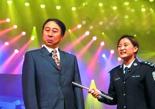 她是贾玲最感激的人：供她9年，为她放弃学业，