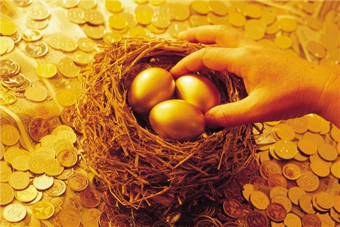 年轻人至少要有两份工作