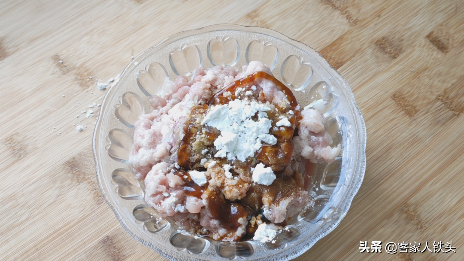 1块冬瓜2把粉丝卷一卷，以后待客就这样做，营养好吃简单又漂亮