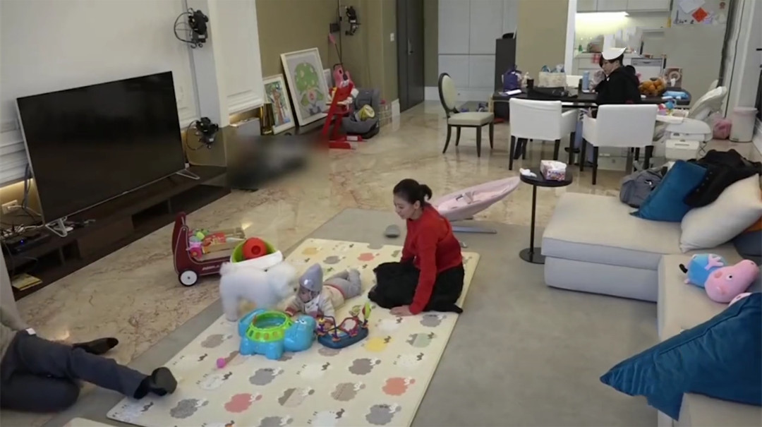 賈靜雯曬千萬豪宅！ 頭一次見三分離的廚房，自稱客廳大到能跑步