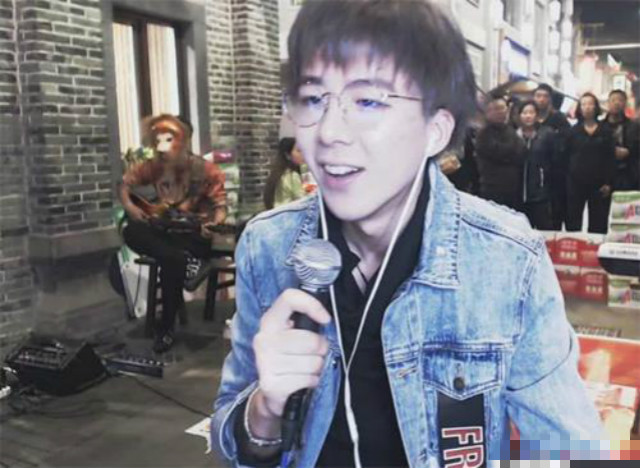 原唱都免费听，“翻唱”还要收费？网友：人还没红就飘了？