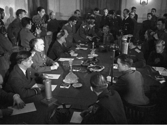 纳粹德国末代元首：卡尔·邓尼茨的“狼群战术”为何走向灭亡