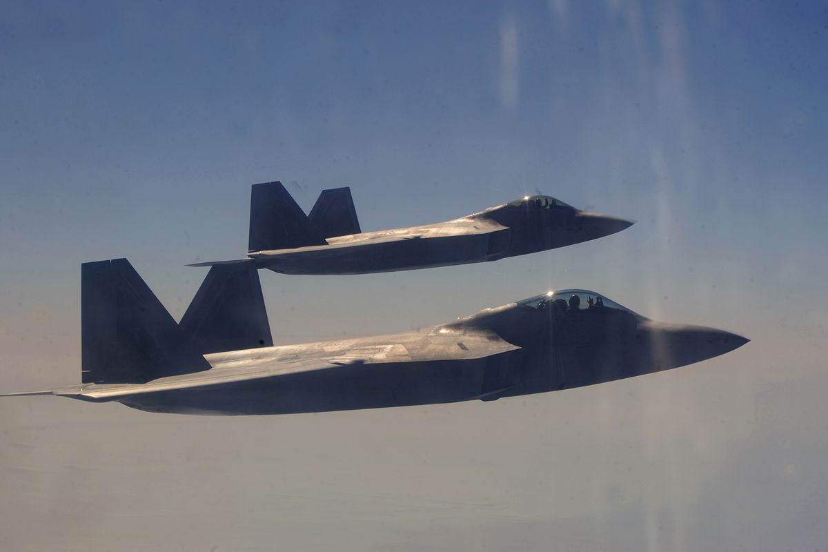 ����Ŀ���������Ƶ�ף������߲㣺һ���Ʒ����̽��䣬�й��ٻ����ս��˼·