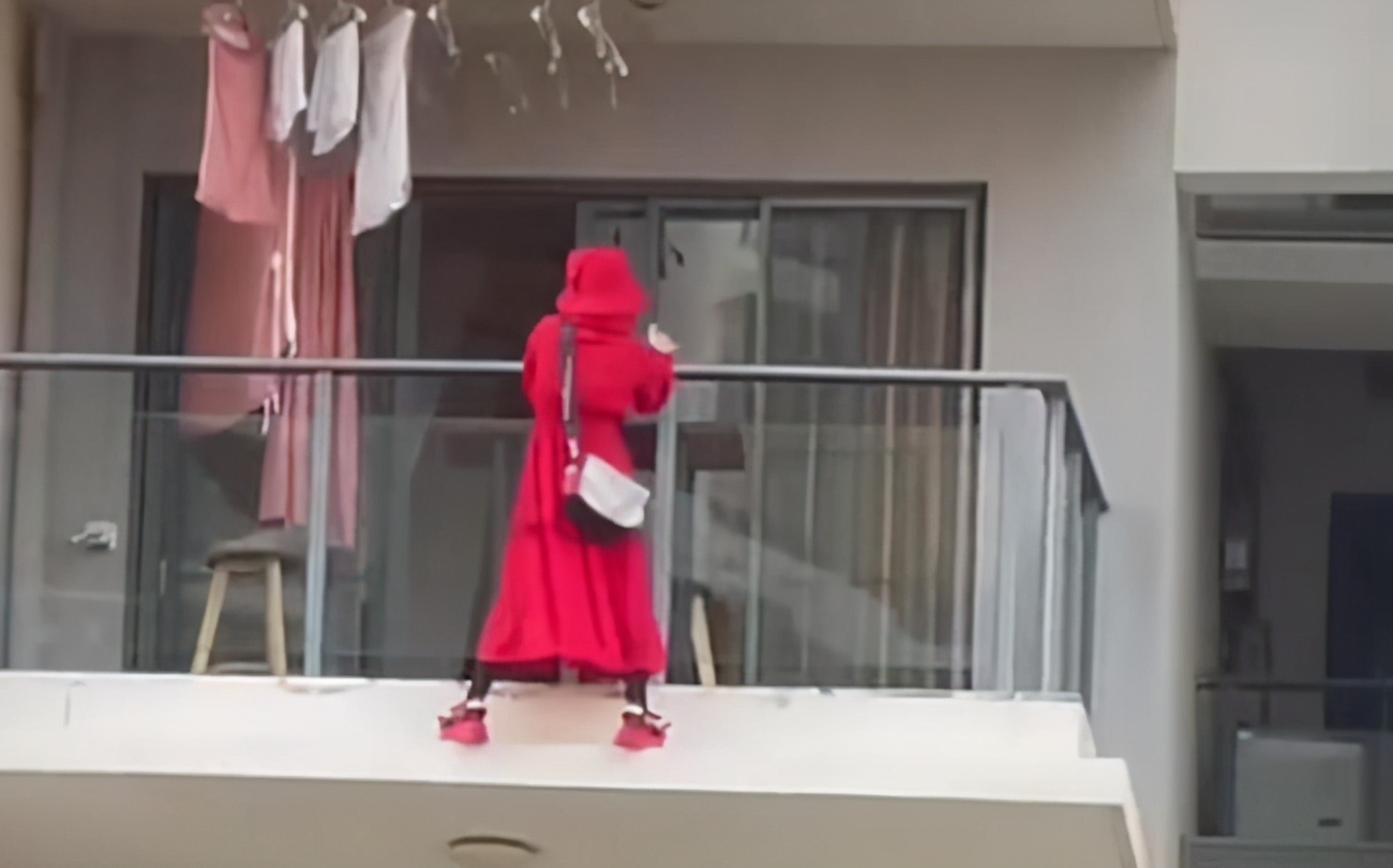 三亚跳舞坠楼女子遗体已火化红衣女子史某娜遗书内容公开三亚跳舞坠楼