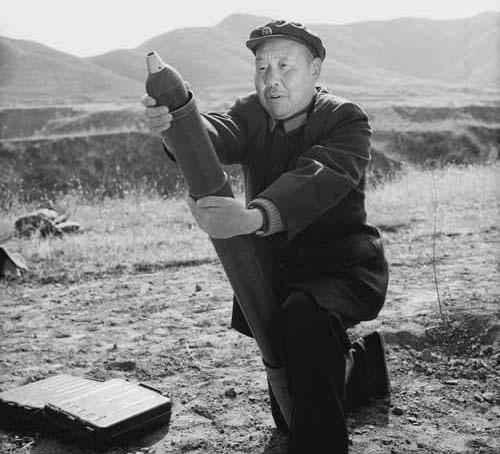 开国将军赵章成，三发炮弹救长征，被毛主席授