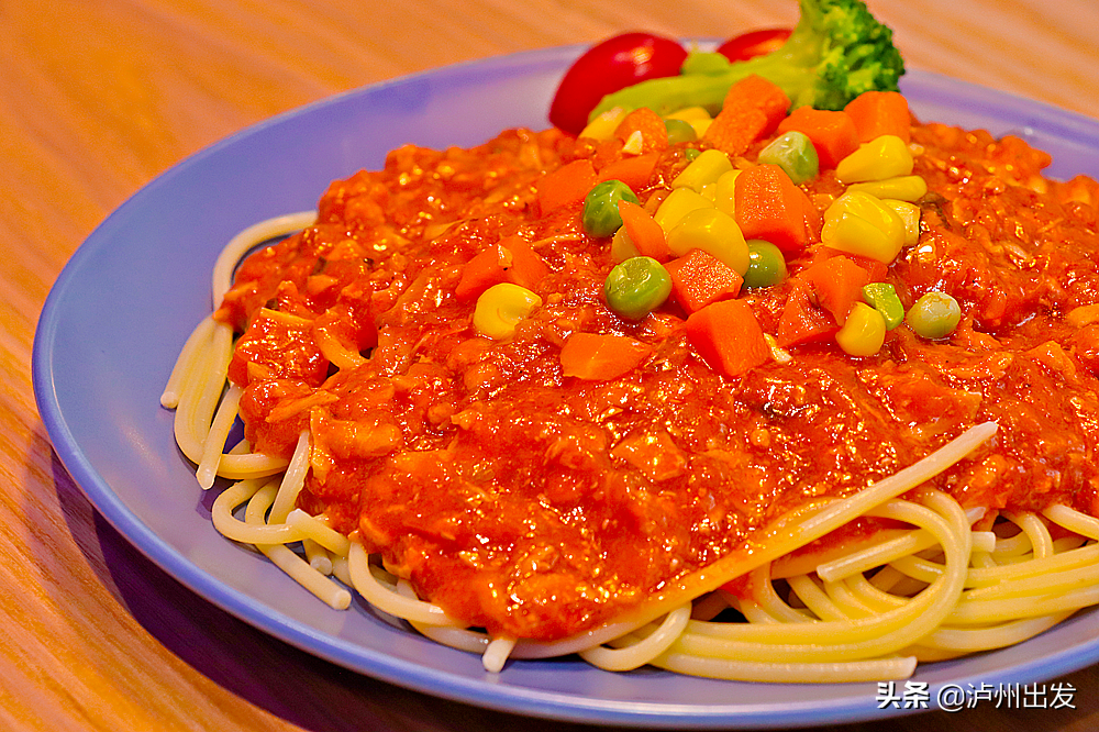 Can pull silk, can shed juice! Lu city Jing shows Aoteman thematic hamburger inn! Adjoining child is greedy cried