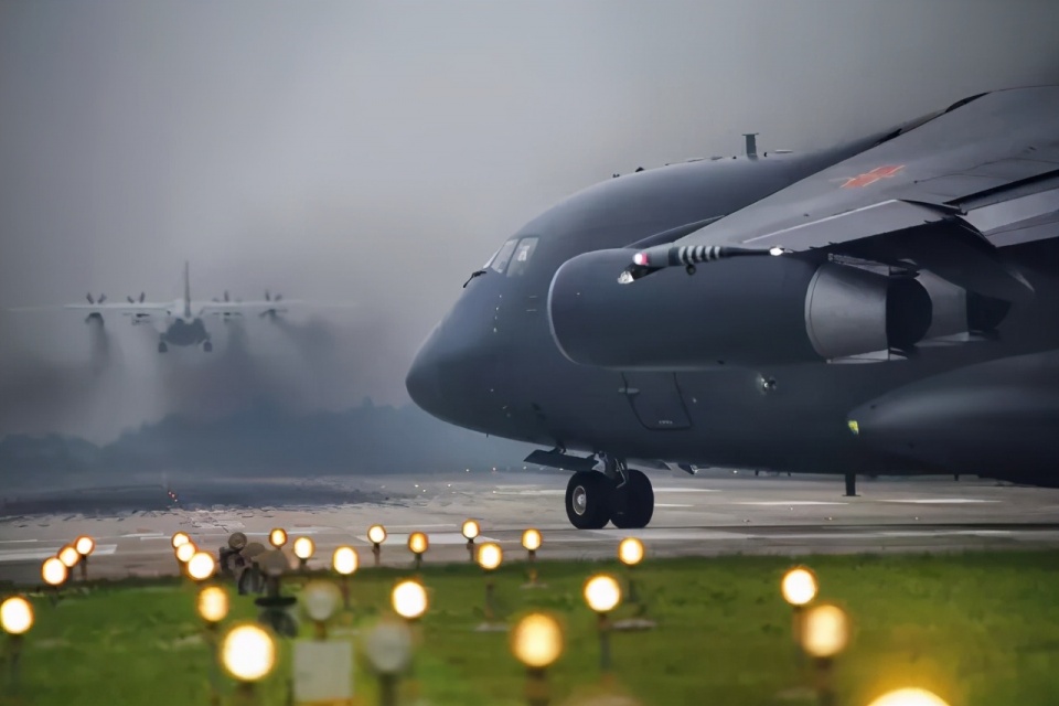 ��20����20��ֱ20����ȫ�����ۣ�����20�ֱ��ж��ټ��ˣ�