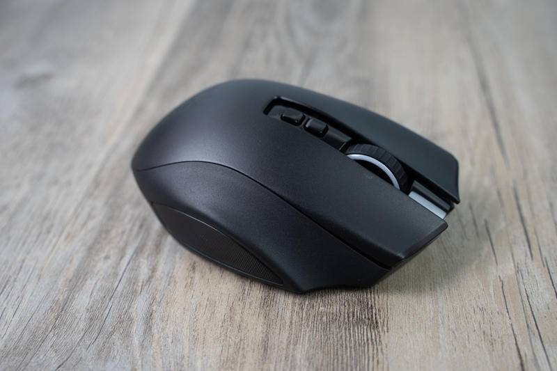 性能强劲，游戏类型通吃的雷蛇那伽梵蛇专业版鼠标体验