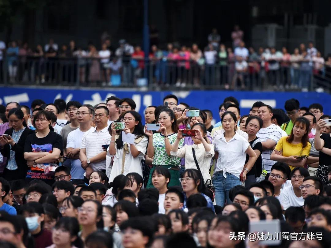 绵阳南山中学2021年毕业典礼!致敬青春(图35)