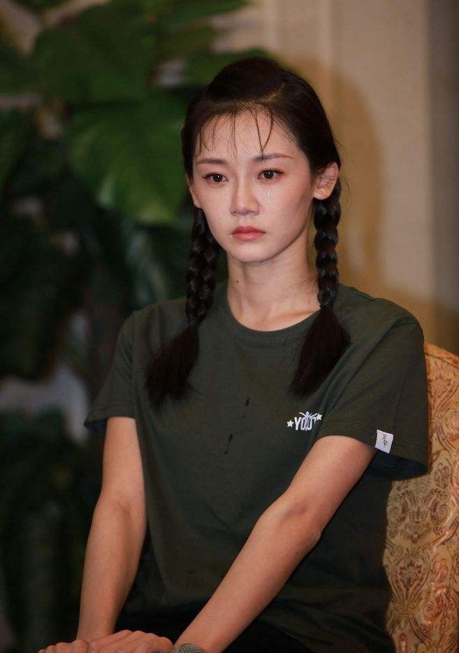 拍戲時被劇組孤立，慶功宴險些跳樓的苗苗，為何會嫁給小獵豹鄭愷