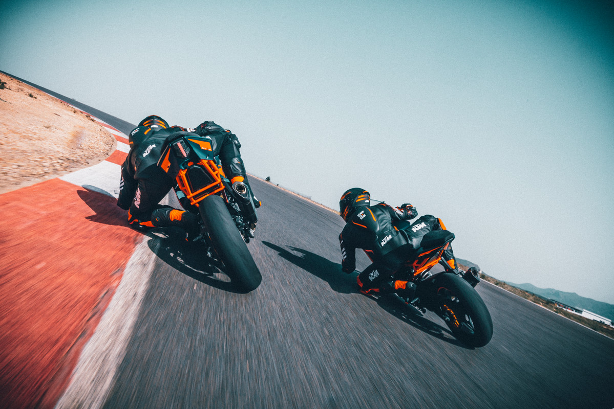 ǰ�����ҿɵ����������������2022 KTM RC390���ⷢ��