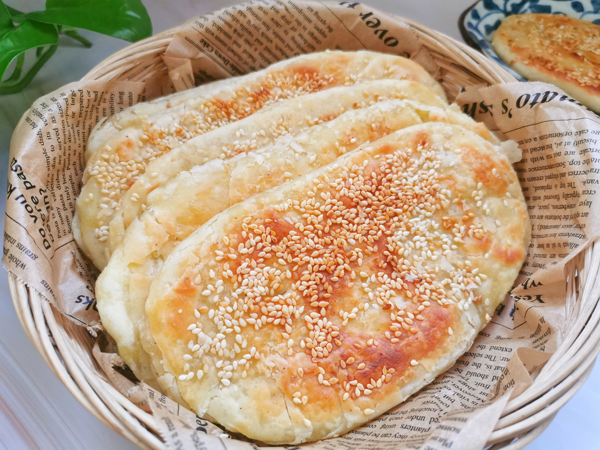 早餐迷上這燒餅，酥得掉渣兒，分享配方和做法，再也不用排隊買了