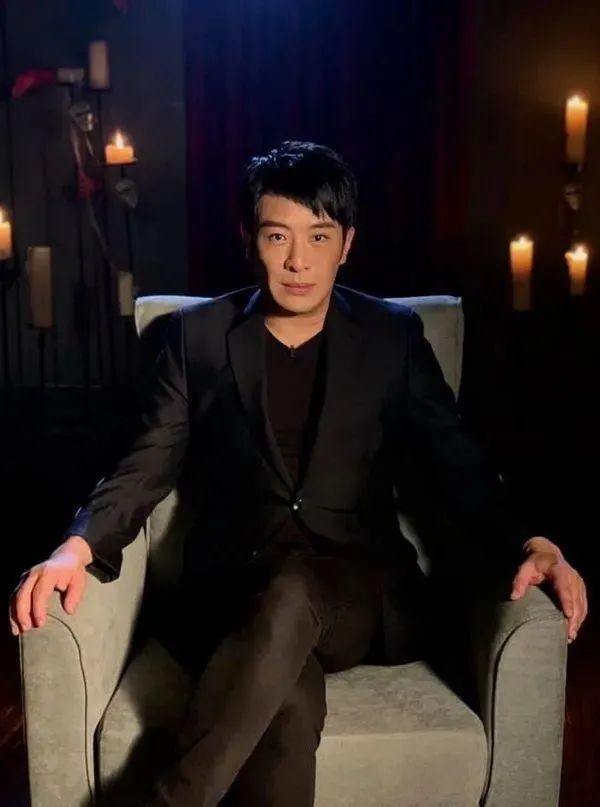 Meet the mountains and rivers!The famous actor was invited by Zeng ...