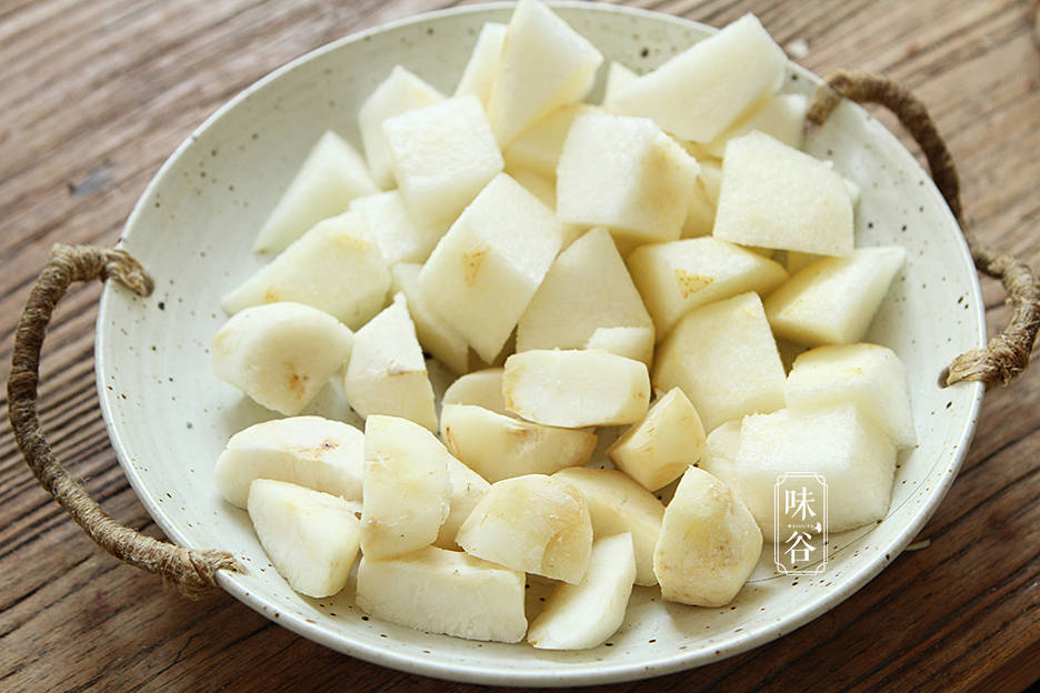 天太热，多给家人喝这豆浆，比喝牛奶好，清热去暑气，嗓子不难受