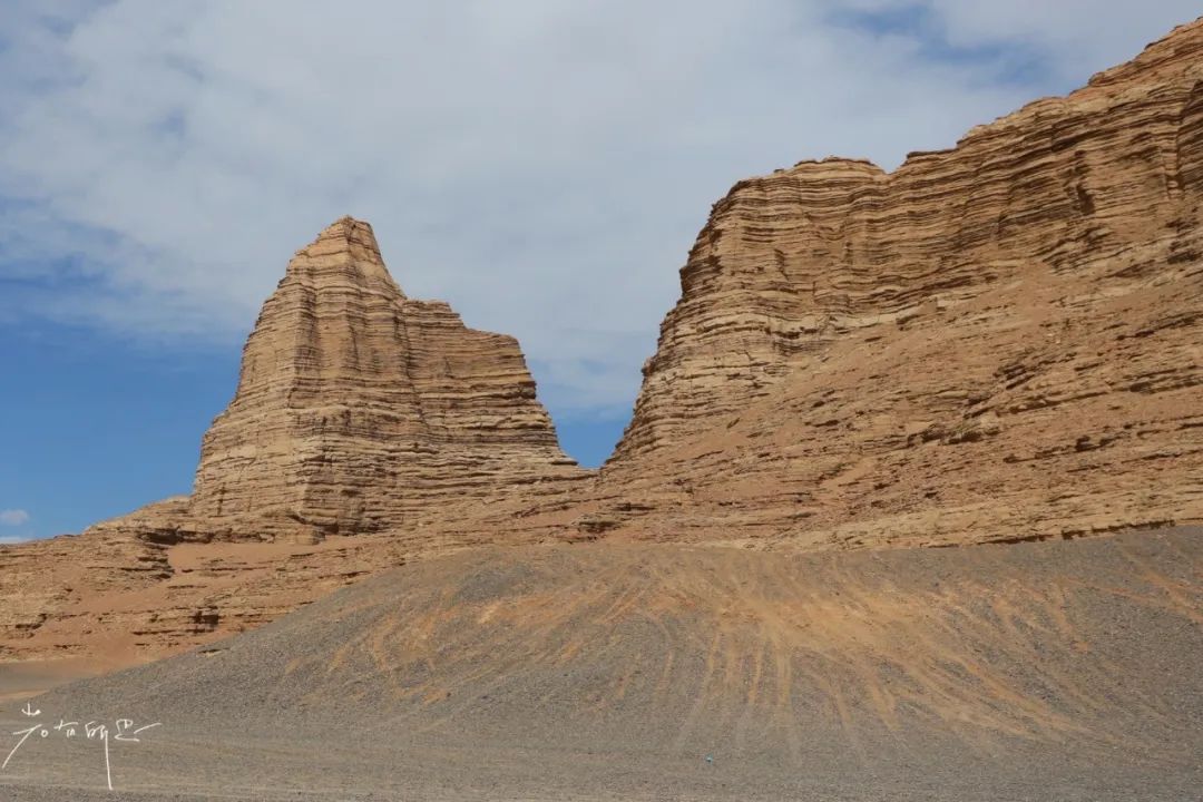 Self-driving Xinjiang Dahaidao No Man’s Land, deep into Yadan Desert, a rare wonder