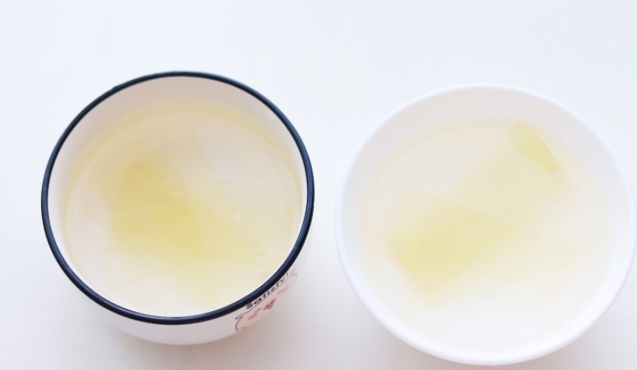 1个芒果，1袋酸奶，教你在家做芒果千层糕，入口香甜真好吃