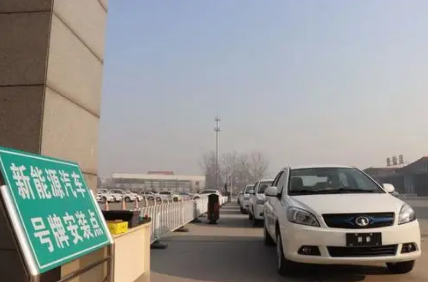 新能源车吐槽声不断，为何有人却说开了新能源车不想开燃油车？