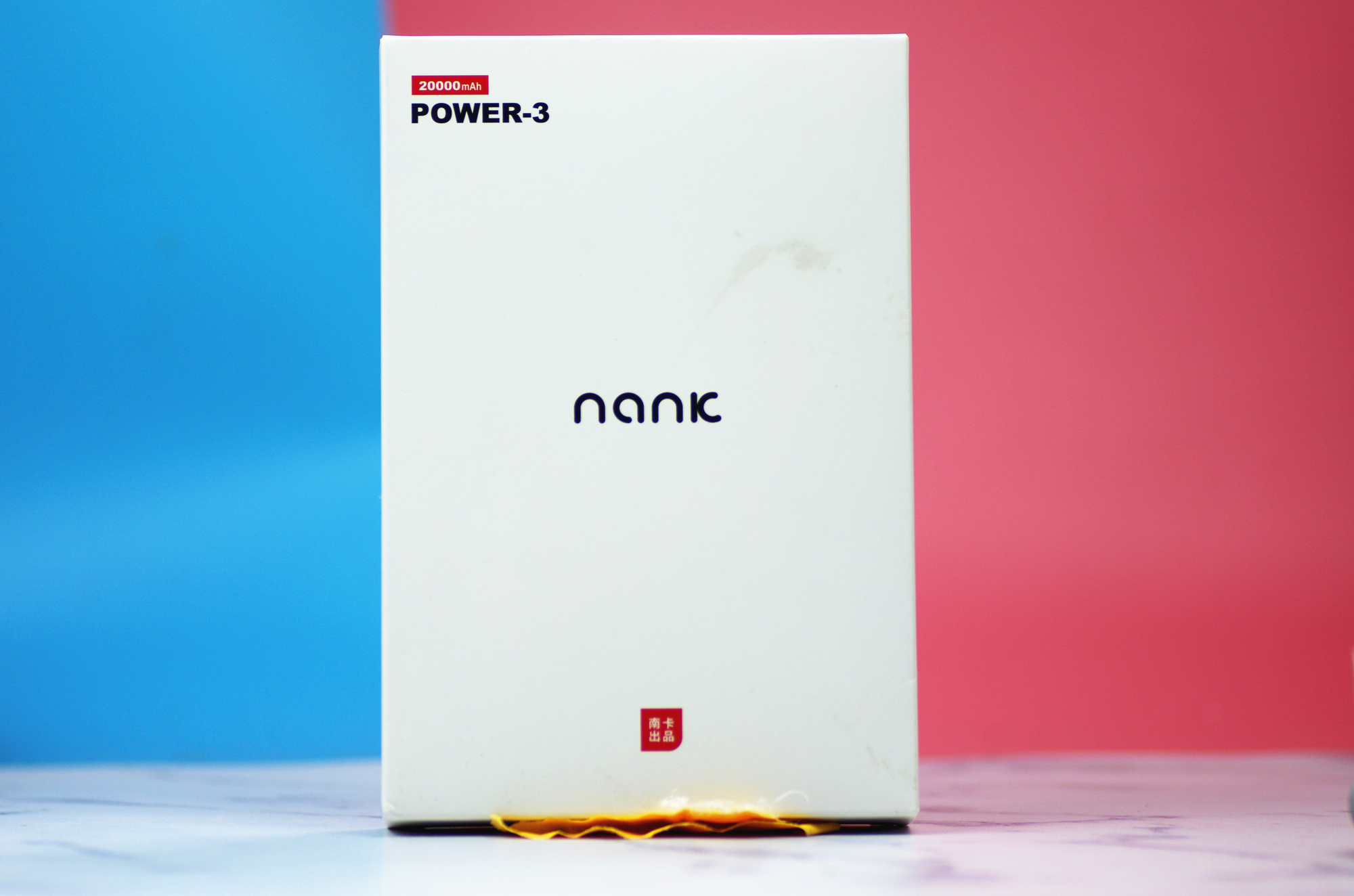 不到三百元的无线充电宝却有苹果原装充电宝的功能，你会买吗？