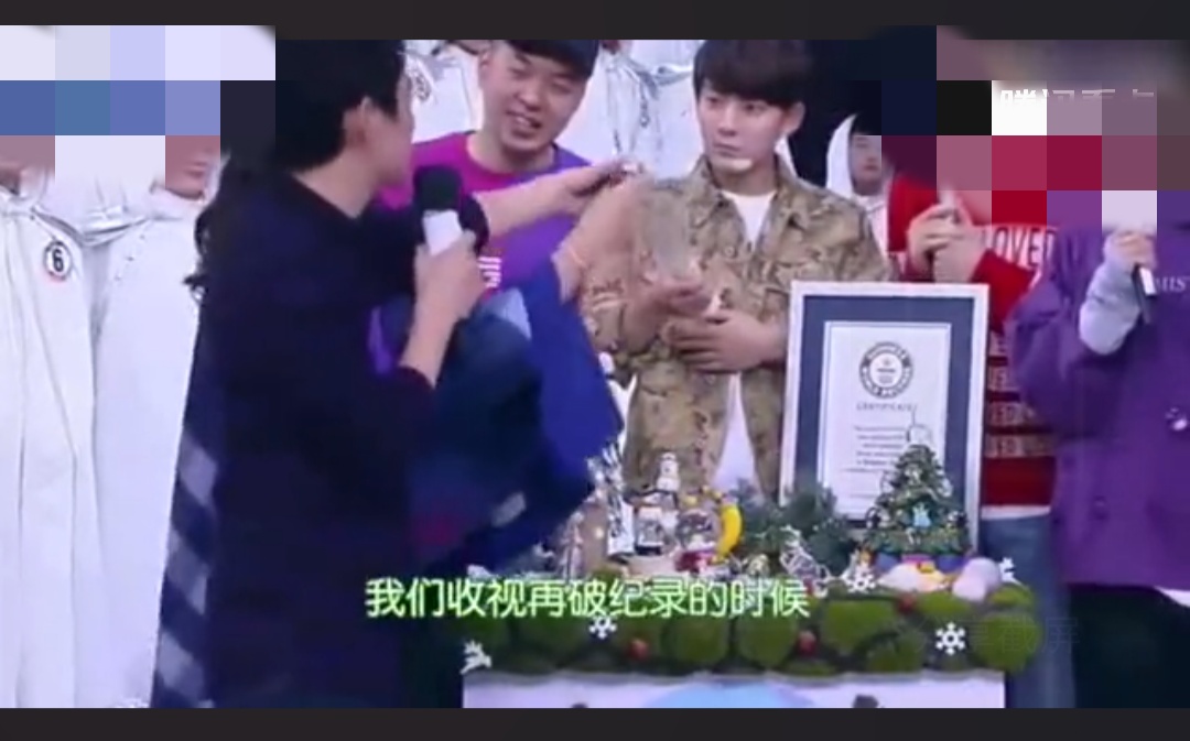 当关晓彤节目中被提到和鹿晗结婚，谁注意到何