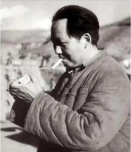 毛主席来到涿县，守城士兵大喊：没领导命令，毛主席来了也不开门
