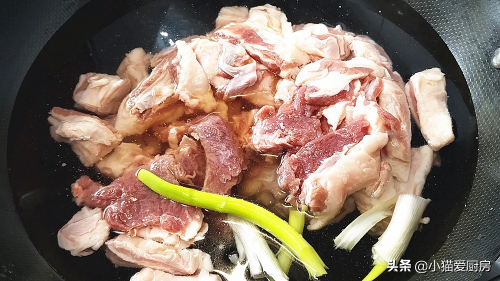图片[5]-羊肉加上鱼肉一起做的火锅是什么味道呢？没有吃过只能试一试了-起舞食谱网