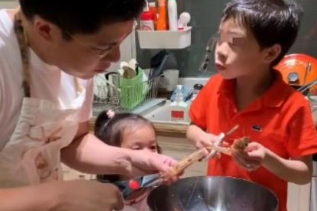 霍启刚晒一家七口晚餐，简朴得令人意外，与其