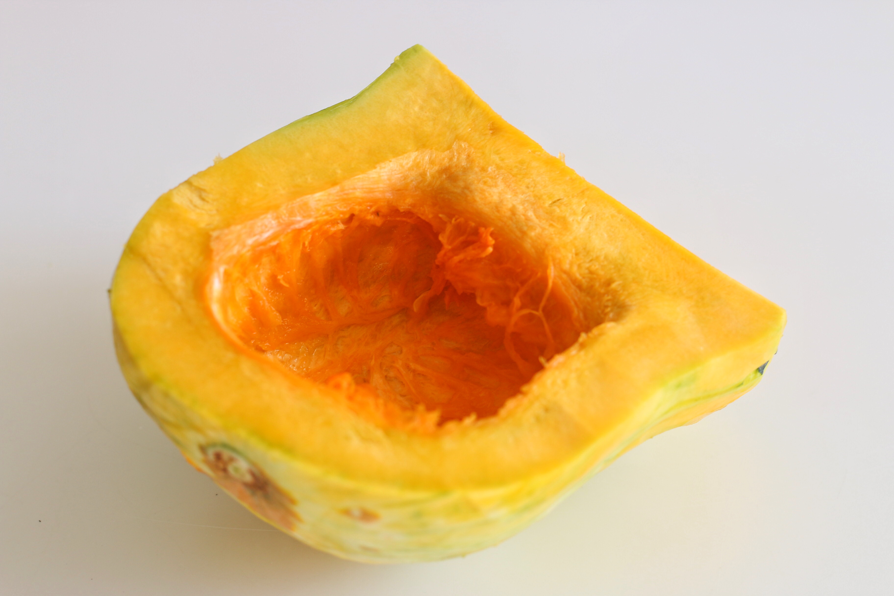 用南瓜燜了一鍋飯，沒炒菜，孩子吃得有滋有味，秋天就愛這麼吃