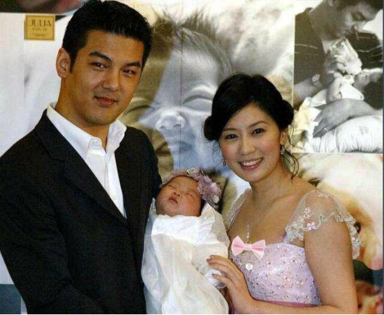 梧桐妹16岁生日，继母出镜与孙志浩亲吻女儿，贾静雯一家缺席