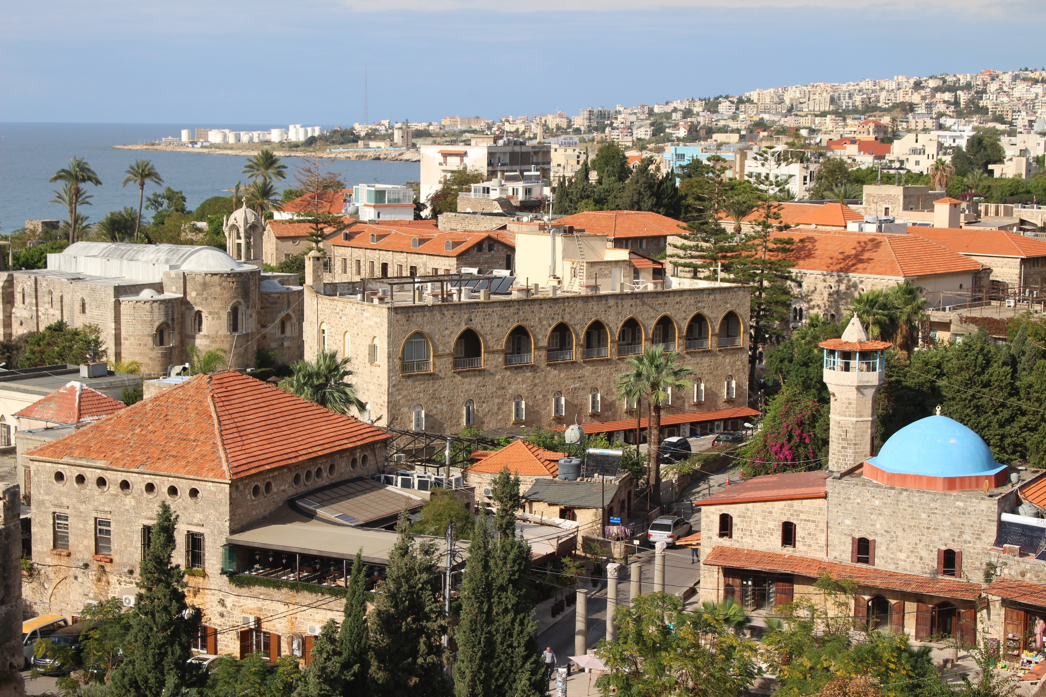 黎巴嫩北部的一些城市也给我强烈的感受,尤其是海边小镇比布鲁斯,距离