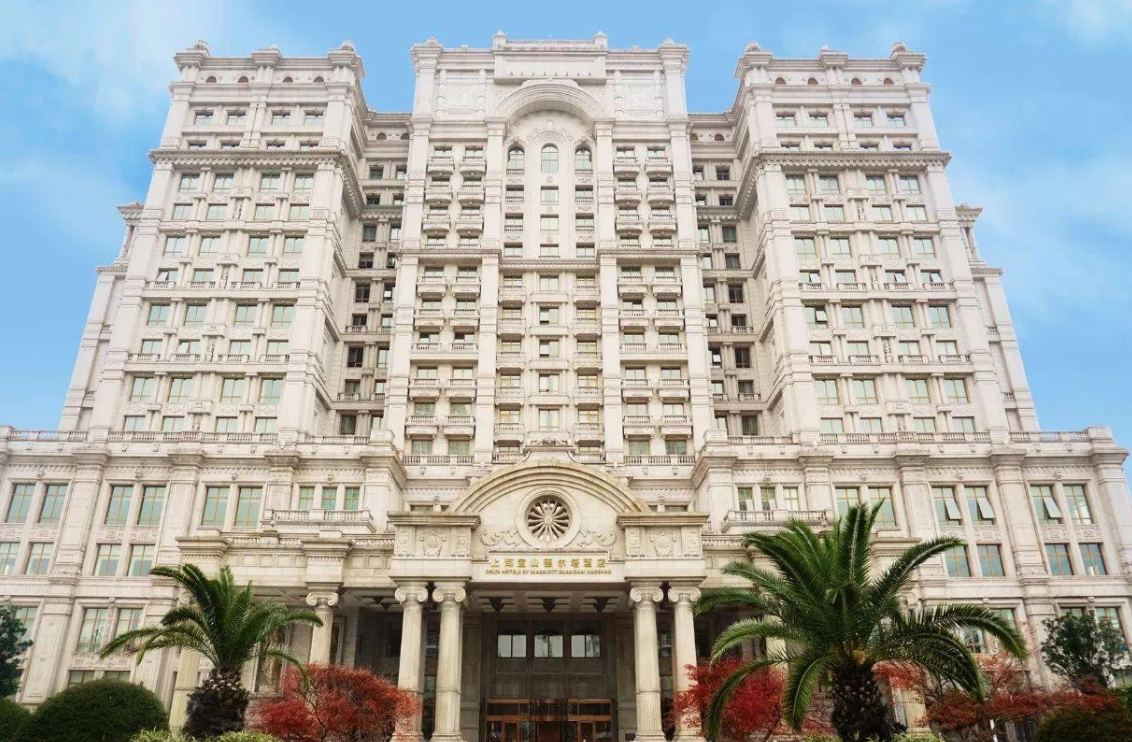 全球仅有8张黑卡，我国的2张1张给了马云，另一