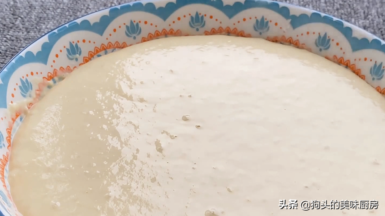 夏天多吃绿豆，教你一个做法，加2个鸡蛋进去，出锅香甜又暄软