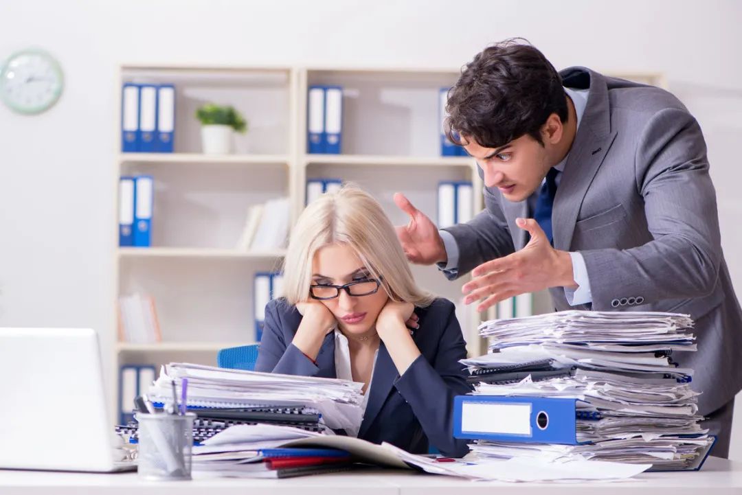 为何有些领导，总是批评真正做事的员工？精明的人，从这3点分析