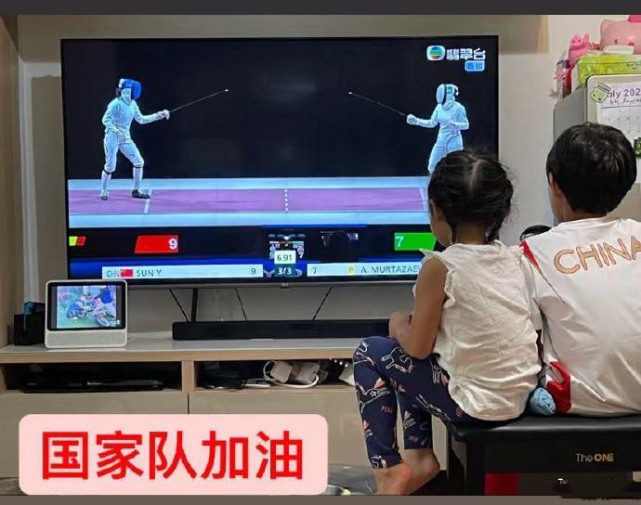 中国跳水队以7金5银收官！郭晶晶晒合照庆祝，再站奥运跳台超感人