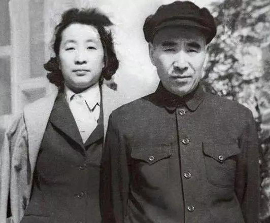 Lin Biao's father, Lin Mingqing, was very flexible and made the Lin ...