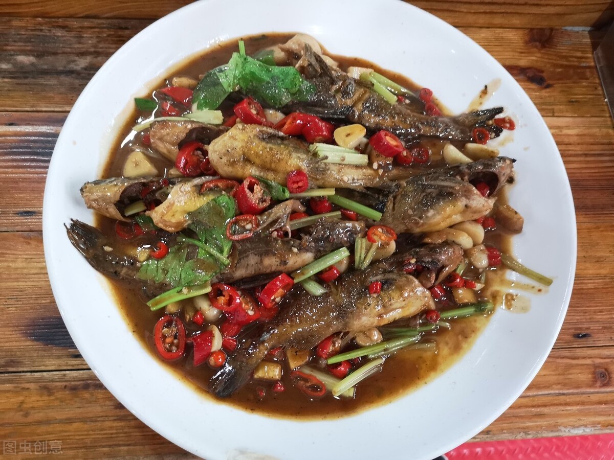 来江西游玩，此5道“鱼菜”别错过，肉质鲜美营养丰富，太解馋了