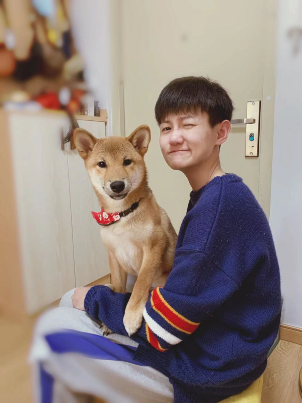 出道10年，“快女冠军”的多面人生：靠母亲接济